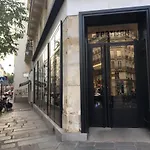 Unique Loft Apartment In Le Marais