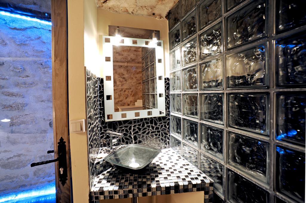 Unique Loft In Le Marais Apartment